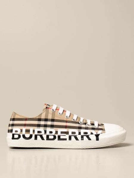 burberry low cost|Altro.